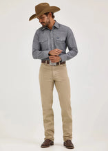 Cargar imagen en el visor de la galería, Wrangler Men's Cowboy Cut Slim Fit Jeans (Tan) 0936