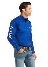 Load image into Gallery viewer, Ariat Men's Team Logo Twill Fitted Button Down Shirt (Blue) 10034232