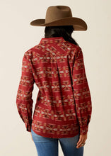 Cargar imagen en el visor de la galería, Ariat Women's Billie Jean Long Sleeve Sadie Southwest Print Shirt (Red) 10053947