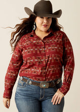 Cargar imagen en el visor de la galería, Ariat Women's Billie Jean Long Sleeve Sadie Southwest Print Shirt (Red) 10053947