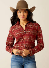 Cargar imagen en el visor de la galería, Ariat Women's Billie Jean Long Sleeve Sadie Southwest Print Shirt (Red) 10053947