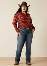 Cargar imagen en el visor de la galería, Ariat Women's Billie Jean Long Sleeve Sadie Southwest Print Shirt (Red) 10053947