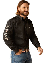 Load image into Gallery viewer, Ariat Men's Twill Logo Button Down Fitted Shirt (Black) 10048714