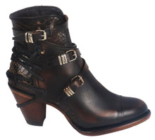 Cargar imagen en el visor de la galería, Silverton Crue All Leather Round Toe Short Boots (Desert)