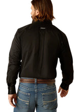 Load image into Gallery viewer, Ariat Men's Twill Logo Button Down Fitted Shirt (Black) 10048714