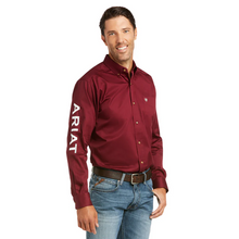 Load image into Gallery viewer, Ariat Men&#39;s Team Logo Fitted Shirt (Wine) 10034233
