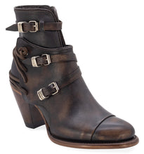 Cargar imagen en el visor de la galería, Silverton Crue All Leather Round Toe Short Boots (Black/Brown)
