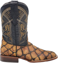 Load image into Gallery viewer, Silverton Pirarucu Mate Print Leather Wide Square Toe Boots (Honey)
