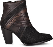 Cargar imagen en el visor de la galería, CUADRA Ladies Black Stingray Laser &amp; Woven Round Toe – CU618
