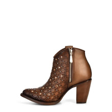 Load image into Gallery viewer, CUADRA Ladies Maple Laser &amp; Crystals &amp; Studs Round Toe – CU481
