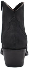 Cargar imagen en el visor de la galería, Silverton Lilly All Leather Snip Toe Boots (Black)
